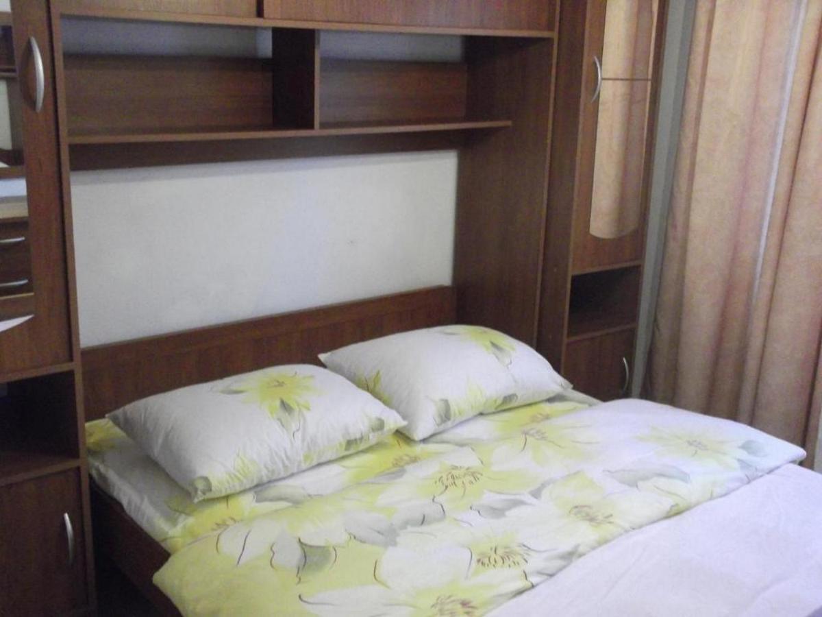 Apartments Miocic Ražanac Esterno foto
