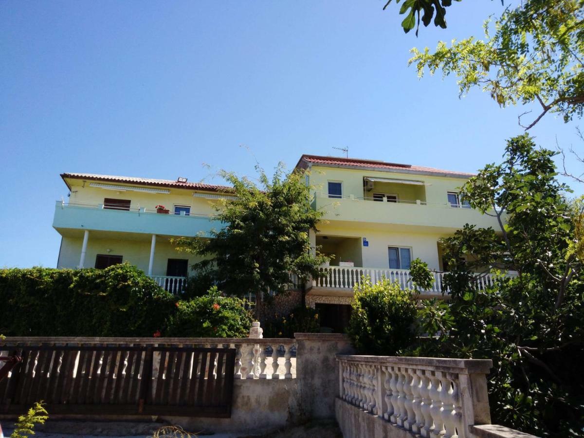 Apartments Miocic Ražanac Esterno foto