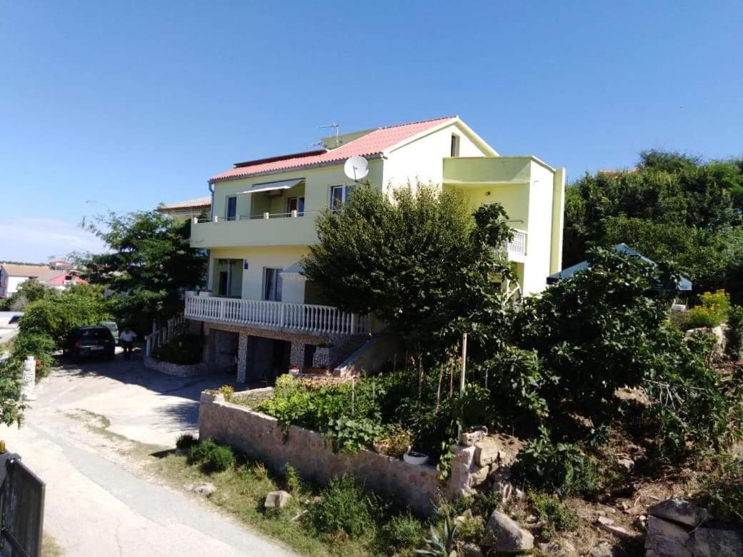 Apartments Miocic Ražanac Esterno foto